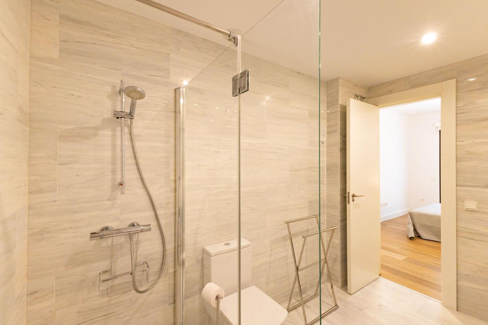 Cathedral Apartment Welcome Wheelchairs 6 Pax Sevilla Buitenkant foto